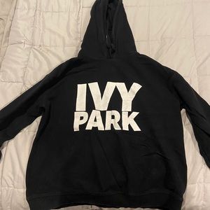 IVY PARK Black Sweatshirt